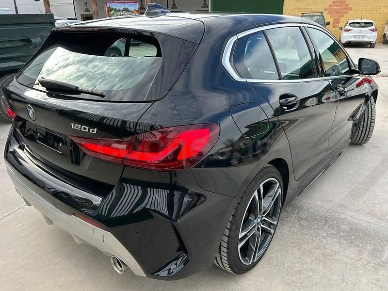 Usado BMW 120 M Sport 190 CV (139 kW) 2019 Negro Utilitario