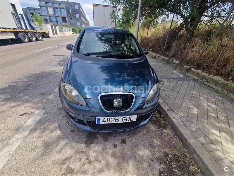 Usado Seat Altea 105 CV (77 kW) 2008 Verde Monovolumen