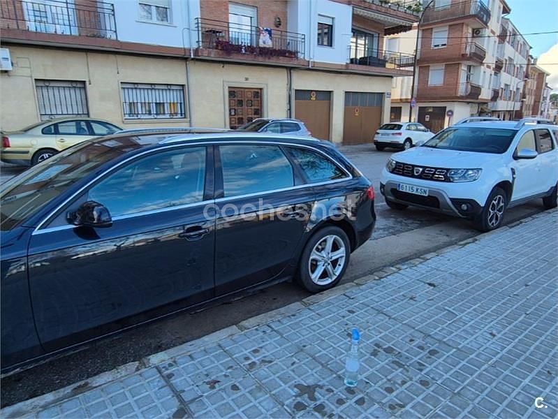 Usado Audi A4 120 CV (88 kW) 2013 Azul Familiar