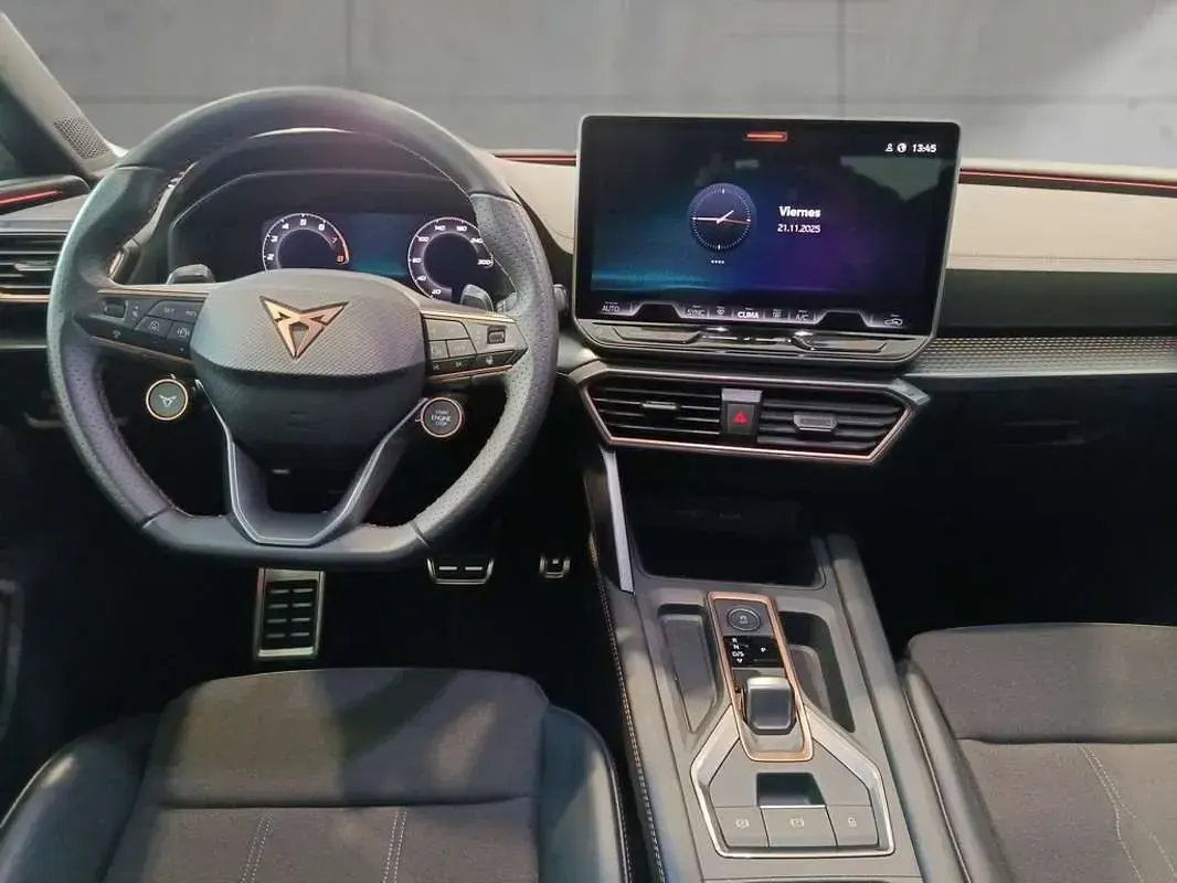 Usado Cupra Leon 150 CV (110 kW) 2025 Gris Utilitario