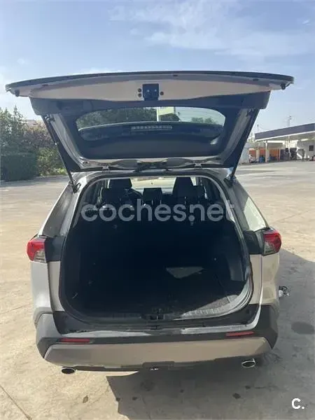 Usado Toyota RAV4 Hybrid Advance 197 CV (144 kW) 2020 Gris / plata SUV