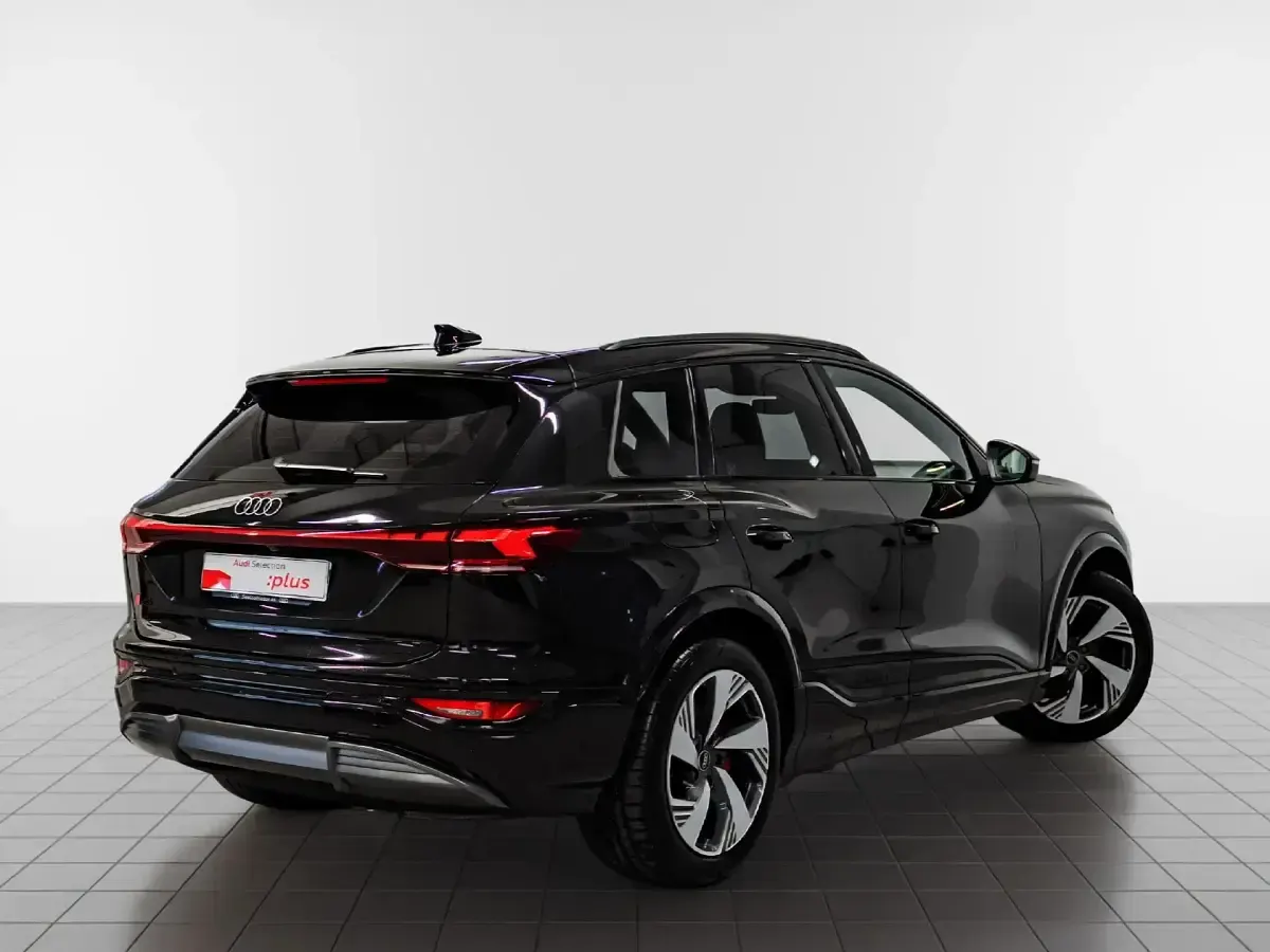 Usado Audi Q6 e-tron 285 kW (388 CV) 2024 Negro SUV