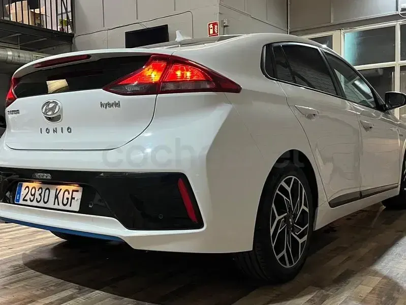 Usado Hyundai Ioniq 141 CV (103 kW) 2018 Blanco Utilitario