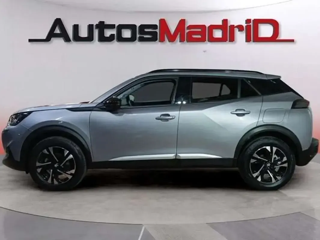 Usado Peugeot 2008 Allure 101 CV (74 kW) 2022 Gris SUV