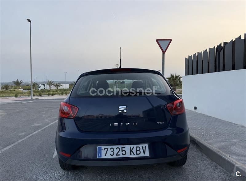 Usado Seat Ibiza Style 90 CV (66 kW) 2017 Azul Berlina