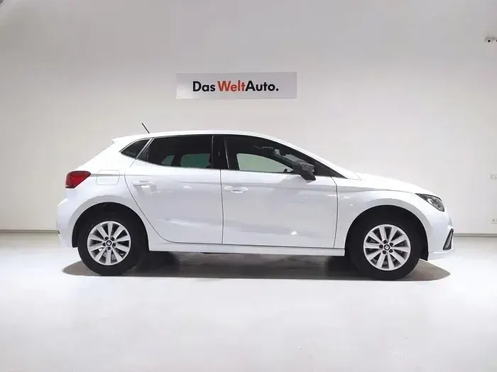 Usado Seat Ibiza XCELLENCE 110 CV (80 kW) 2021 Blanco Utilitario