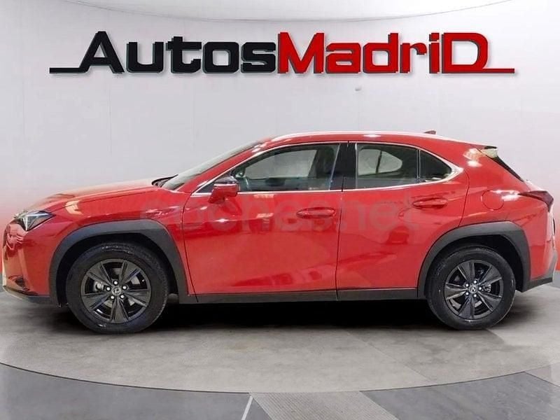 Usado Lexus UX Business Edition 184 CV (135 kW) 2022 Rojo SUV