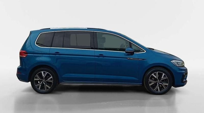 Usado VW Touran Sportline 150 CV (110 kW) 2021 Azul Monovolumen