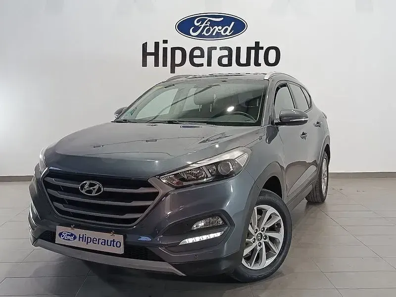 Usado Hyundai Tucson 131 CV (96 kW) 2018 Gris / plata SUV
