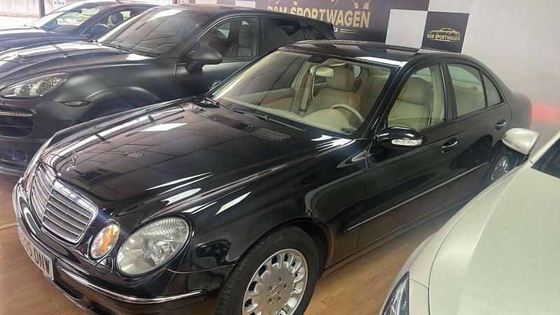 Usado Mercedes E320 Elegance 224 CV (164 kW) 2006 Azul Berlina