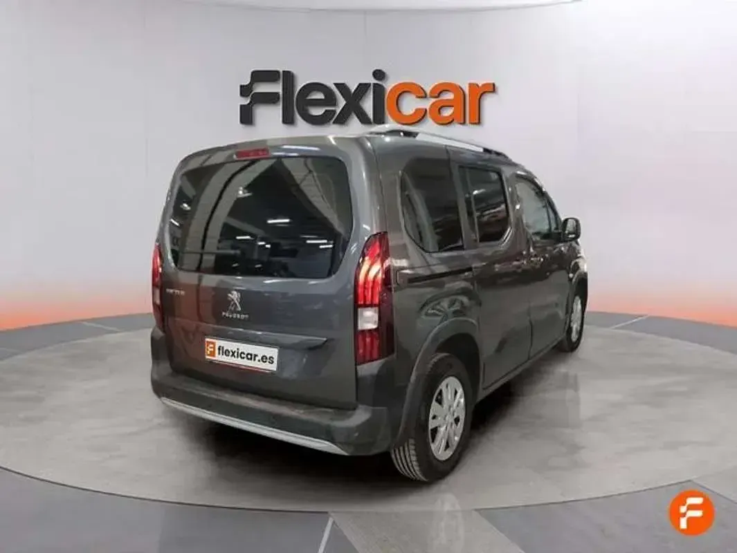Usado Peugeot Rifter Active 131 CV (96 kW) 2018 Gris Monovolumen