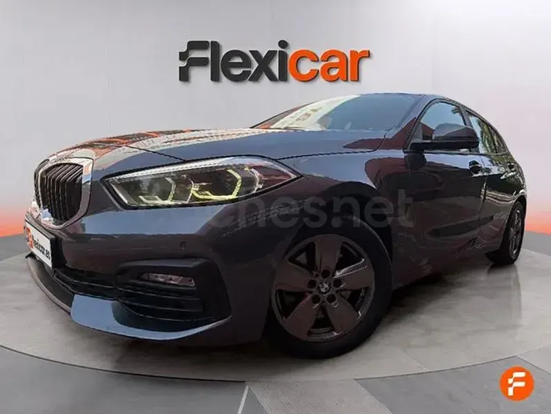 Usado BMW 118 140 CV (102 kW) 2021 Gris / plata Berlina