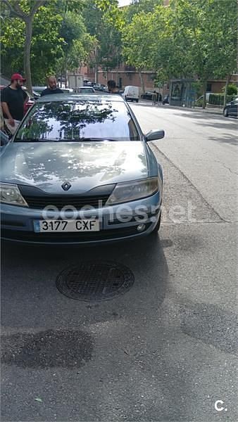 Usado Renault Laguna II Dynamique 136 CV (100 kW) 2004 Azul Berlina