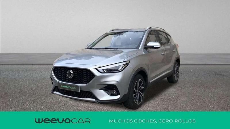 Usado MG ZS Luxury 107 CV (78 kW) 2024 Plateado Berlina