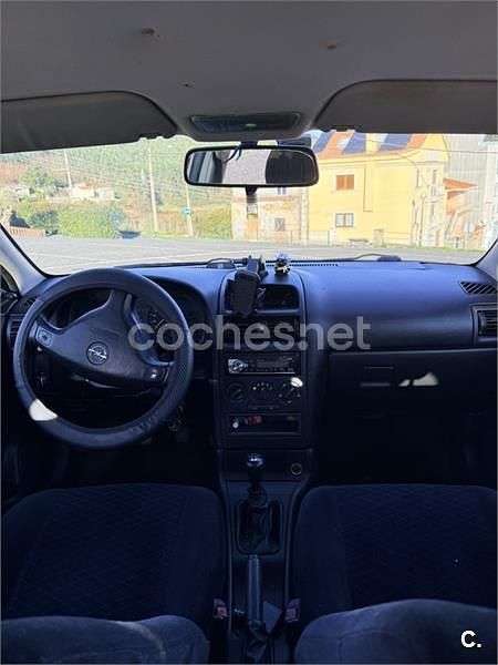 Usado Opel Astra Comfort 100 CV (73 kW) 2001 Gris / plata Berlina