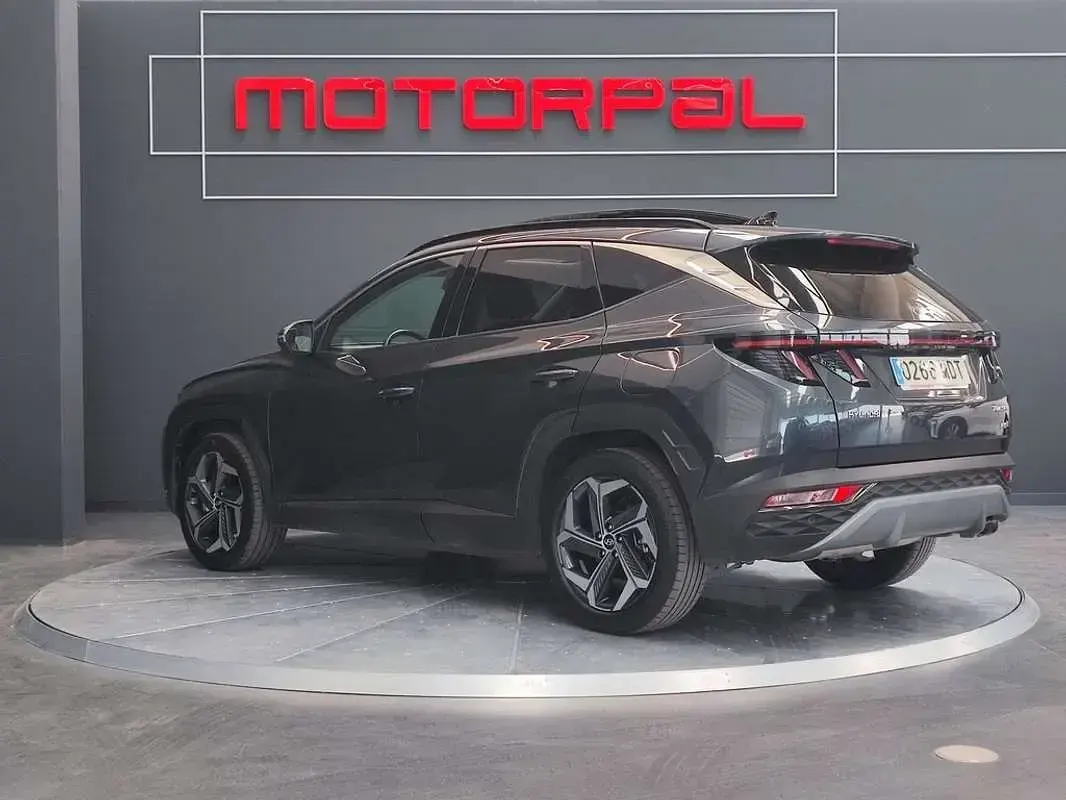 Usado Hyundai Tucson 265 CV (194 kW) 2023 Gris SUV