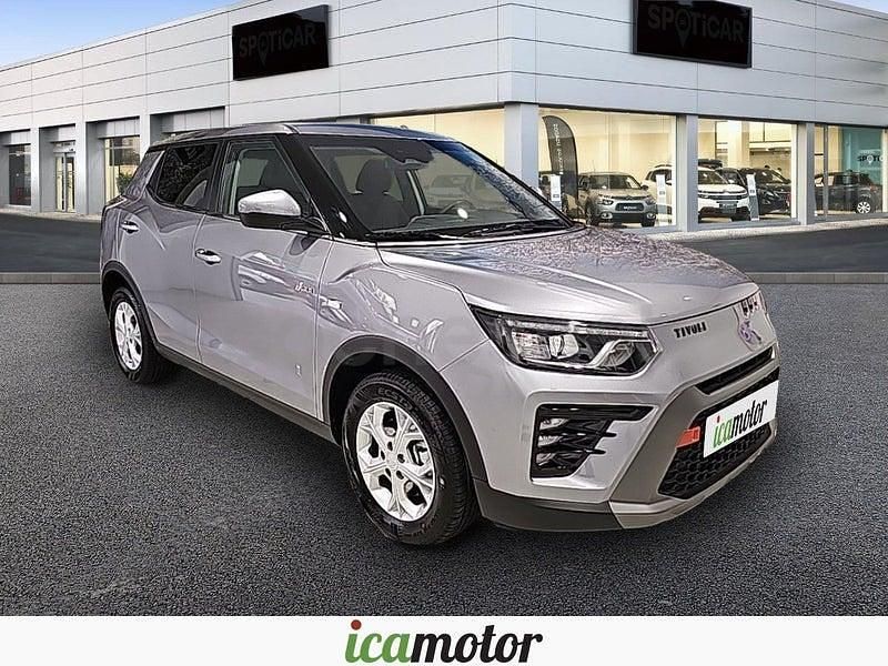 Usado Ssangyong (KGM) Tivoli 135 CV (99 kW) 2025 Gris / plata SUV