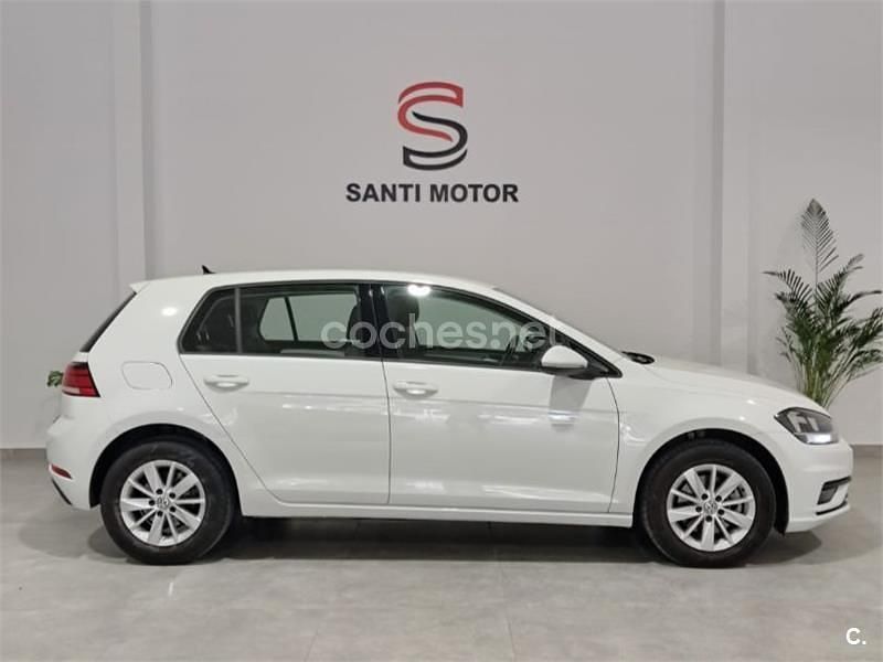 Usado VW Golf VII Advance 115 CV (84 kW) 2020 Blanco Familiar