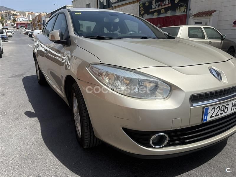 Beige Usado 2011 Renault Fluence Expression Berlina | 5200 € (Precio justo) - Imagen 1/4