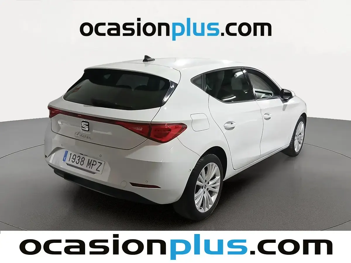 Usado Seat Leon Style 150 CV (110 kW) 2024 Blanco Utilitario