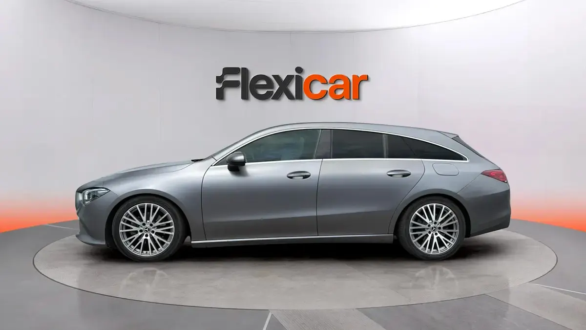 Usado Mercedes CLA200 Shooting Brake 156 CV (114 kW) 2019 Gris Familiar