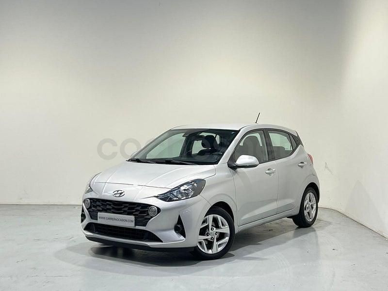 Usado Hyundai i10 67 CV (49 kW) 2022 Gris / plata Utilitario