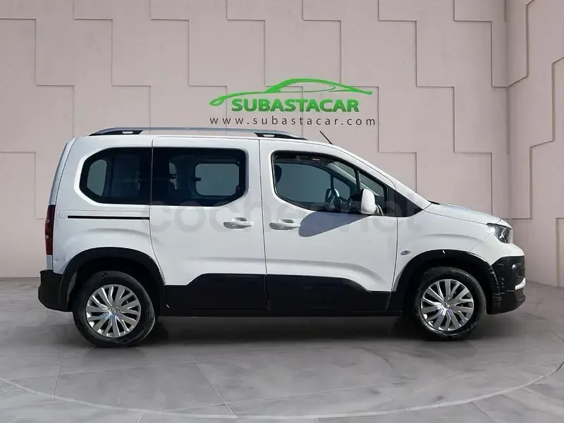 Käytetty Peugeot Rifter Access 75 HP (55 kW) 2019 Valkoinen Tila-auto