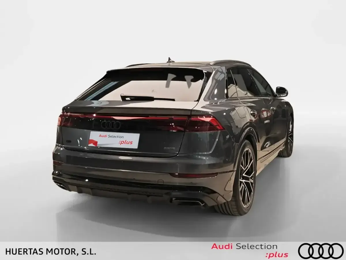 Usado Audi Q8 286 CV (210 kW) 2025 Gris SUV