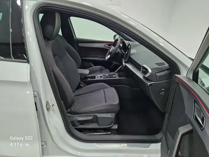Nuevo Seat Leon FR 116 CV (85 kW) 2026 Blanco Berlina