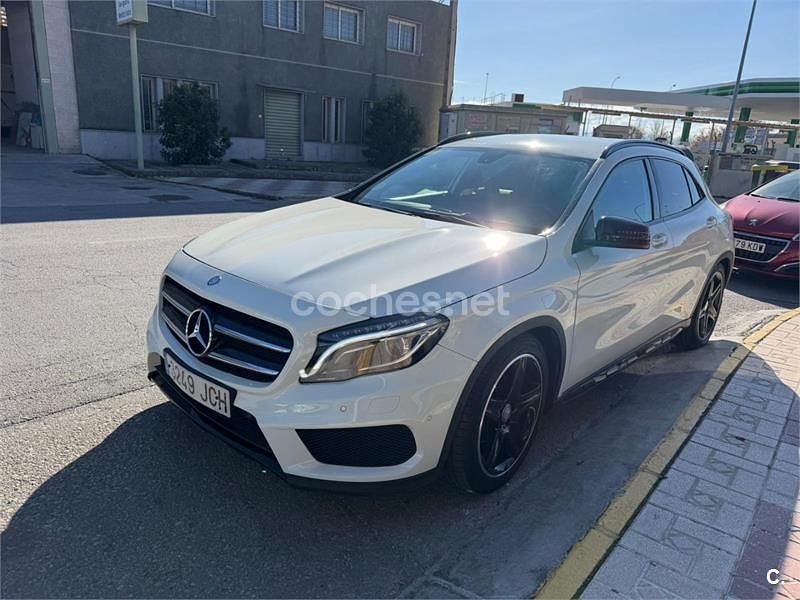 Usado Mercedes GLA200 Edition 1 136 CV (100 kW) 2015 Blanco SUV