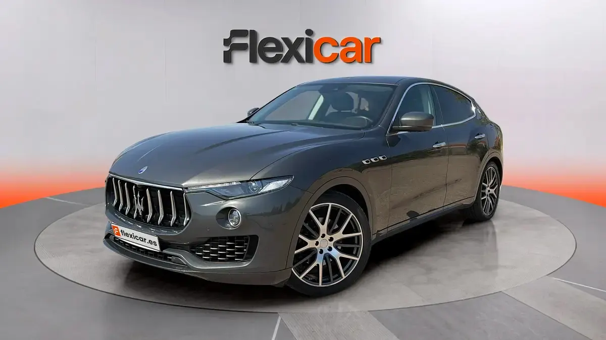 Usado Maserati Levante GranLusso 275 CV (202 kW) 2017 Gris SUV