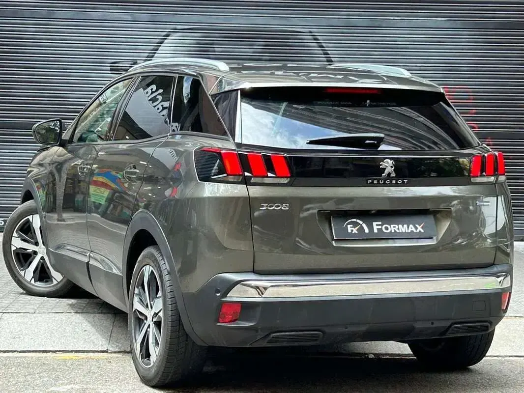 Usado Peugeot 3008 Allure 131 CV (96 kW) 2017 Gris SUV