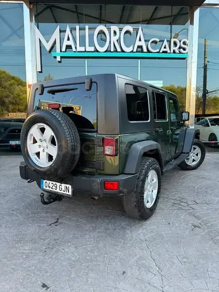 Usado Jeep Wrangler Unlimited Sahara 177 CV (130 kW) 2007 Verde SUV