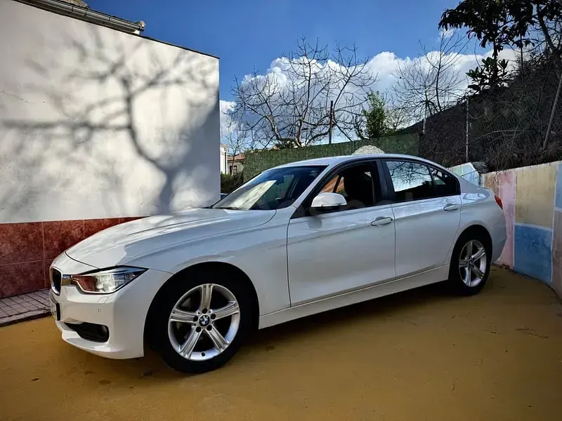 Używany BMW 316 116 KM (85 kW) 2015 Biały Sedan/Limuzyna