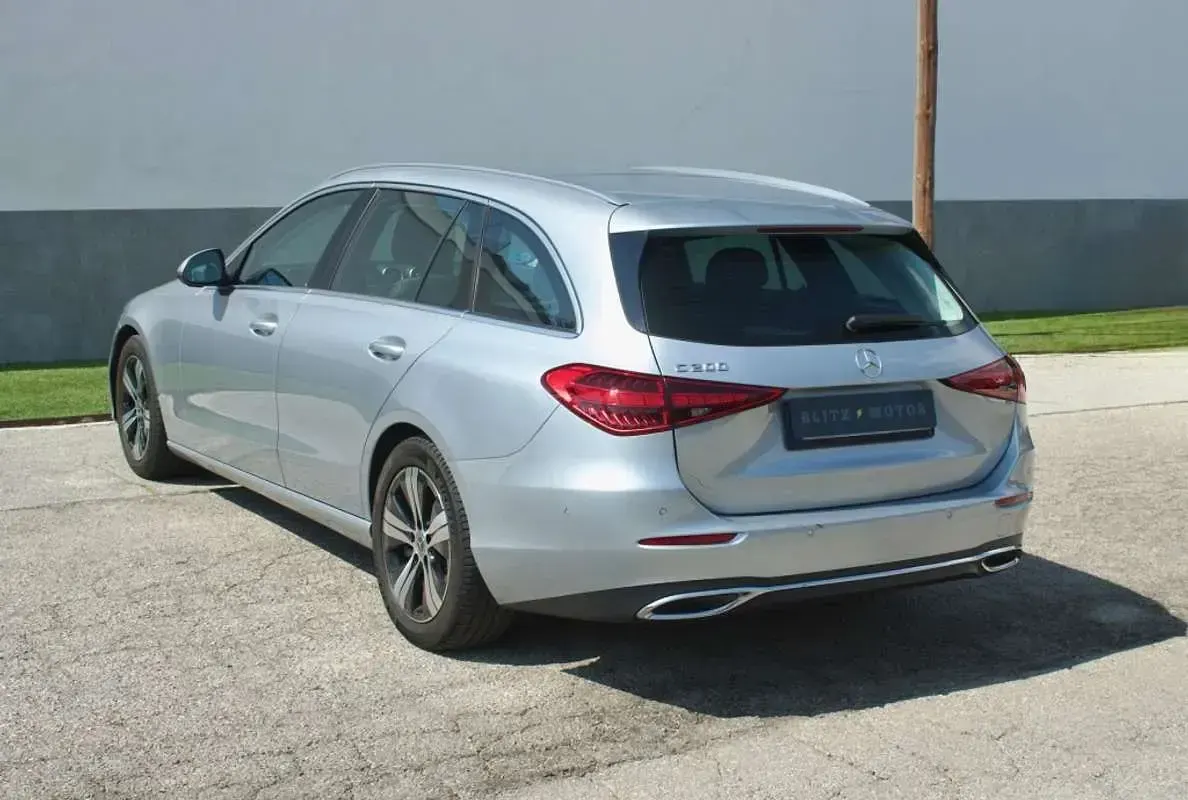 Usado Mercedes C200 204 CV (150 kW) 2023 Gris Familiar