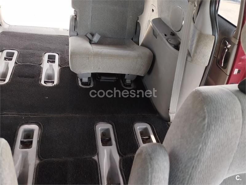 Usado Kia Carnival EX 150 CV (110 kW) 2005 Rojo Monovolumen