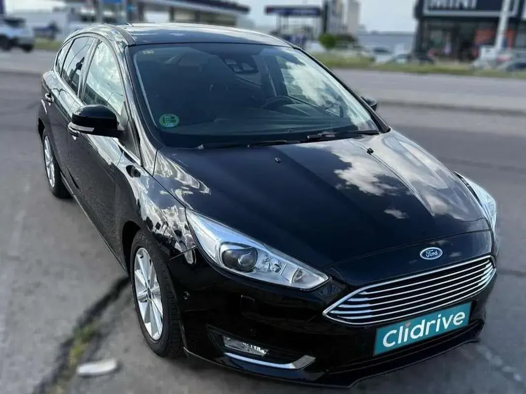 Usado Ford Focus Business Edition 125 CV (91 kW) 2016 Negro Utilitario