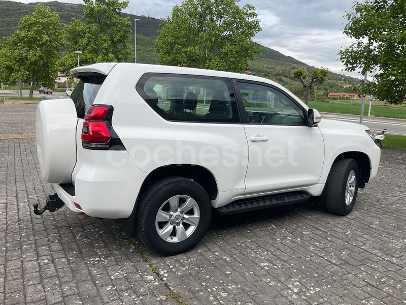 Usado Toyota Land Cruiser 177 CV (130 kW) 2020 Blanco SUV