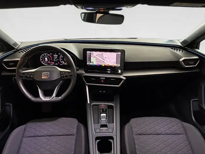 Usado Seat Leon FR 150 CV (110 kW) 2020 Blanco Familiar