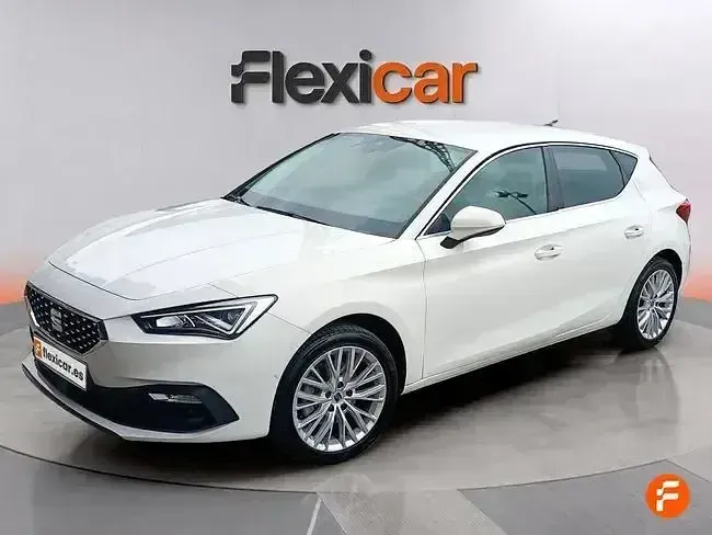 Usado Seat Leon XCELLENCE 150 CV (110 kW) 2019 Blanco Berlina