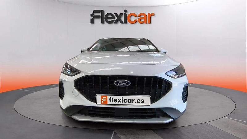 Używany Ford Focus Active 155 KM (114 kW) 2022 Biały Sedan/Limuzyna