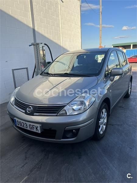 Gris / plata Usado 2008 Nissan Tiida Tekna Berlina | 4700 € - Imagen 1/4