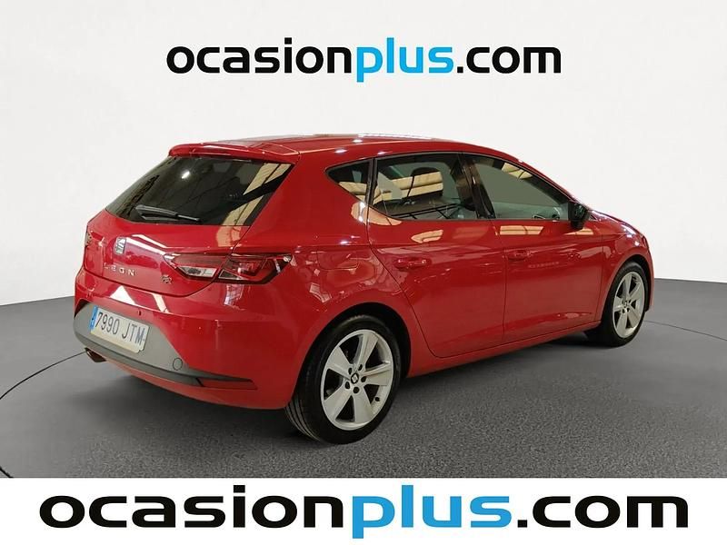 Usado Seat Leon FR 150 HP (110 kW) 2016 Vermelho Sedan