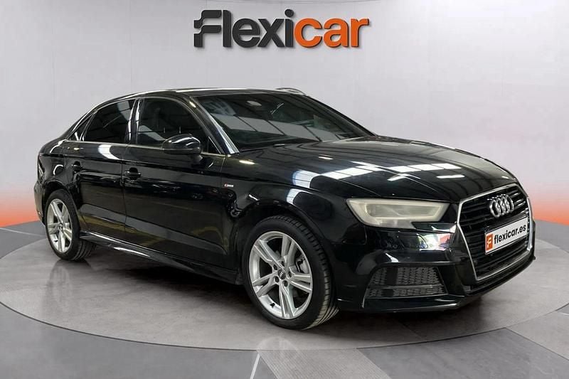 Usado Audi A3 Premium 110 CV (80 kW) 2017 Negro Berlina