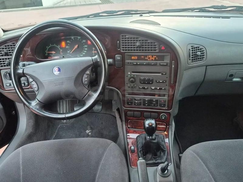 Usado Saab 9-5 150 CV (110 kW) 2001 Negro Berlina