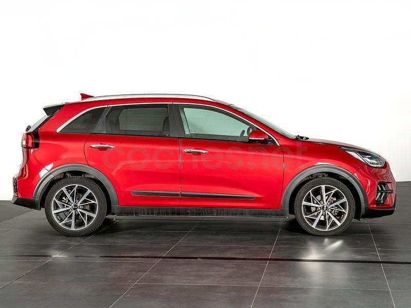 Usado Kia Niro 141 CV (103 kW) 2021 Rojo SUV