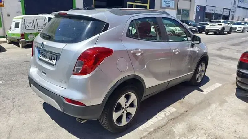 Usado Opel Mokka X Selective 140 CV (102 kW) 2017 Gris / plata SUV