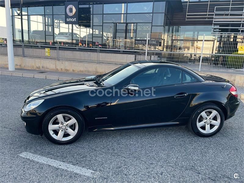 Usado Mercedes SLK200 163 CV (119 kW) 2007 Negro Descapotable