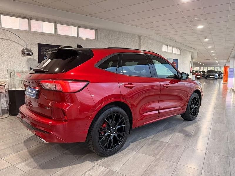 Usado Ford Kuga ST-Line X 225 CV (165 kW) 2023 Rojo SUV