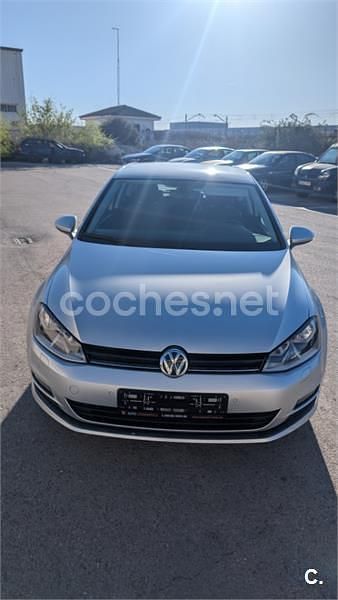 Usado VW Golf VII Advance 122 CV (89 kW) 2013 Gris / plata Berlina